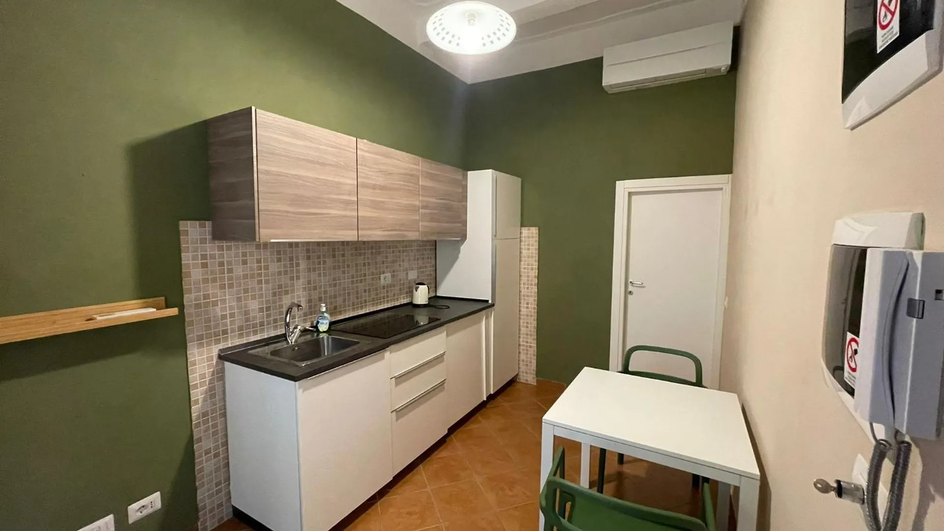 Appartamento Castello D'Altafronte 6 Florence Apartment